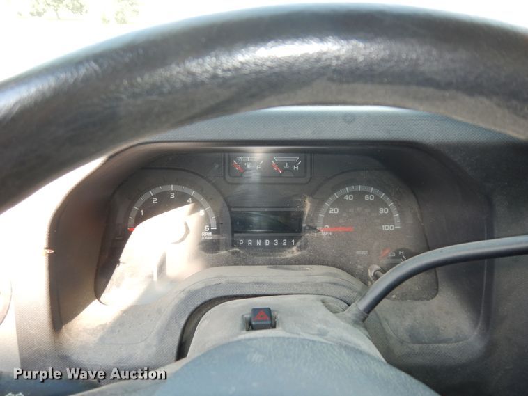 image for item DN1669 2011 Ford E350 Super Duty  box truck