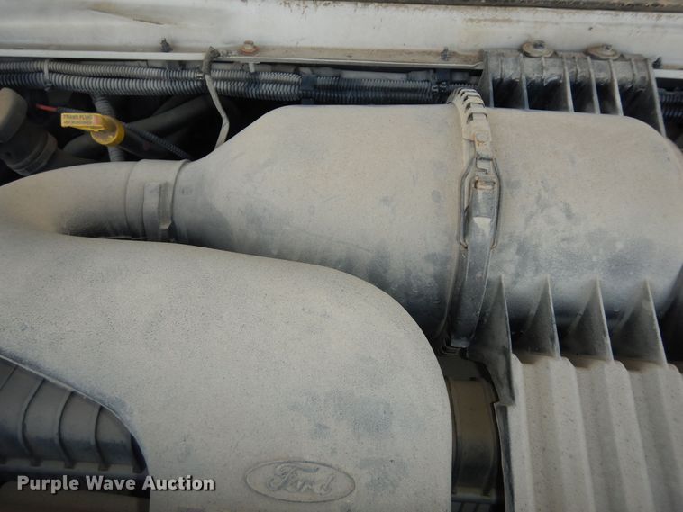 image for item DN1669 2011 Ford E350 Super Duty  box truck