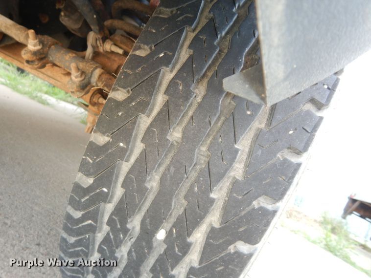 image for item DN1669 2011 Ford E350 Super Duty  box truck