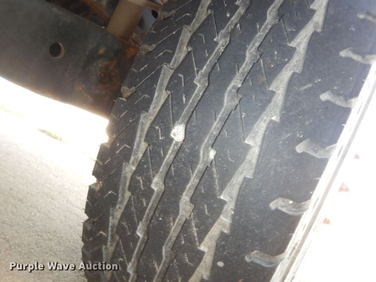 image for item DN1669 2011 Ford E350 Super Duty  box truck