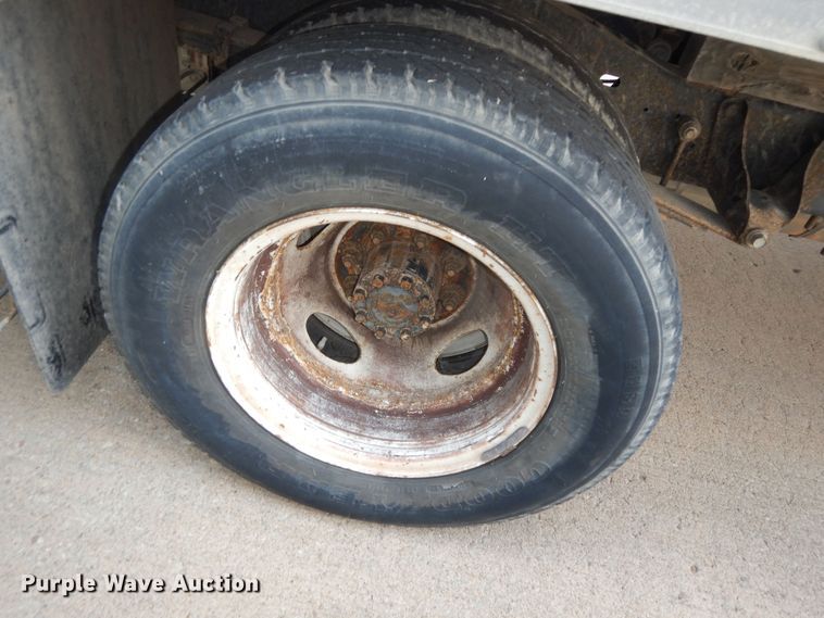 image for item DN1669 2011 Ford E350 Super Duty  box truck