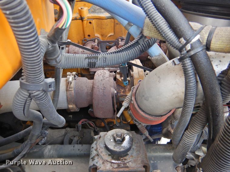 image for item DP4381 2002 Chevrolet C7500  bucket truck