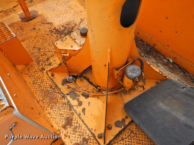 image for item DP4381 2002 Chevrolet C7500  bucket truck