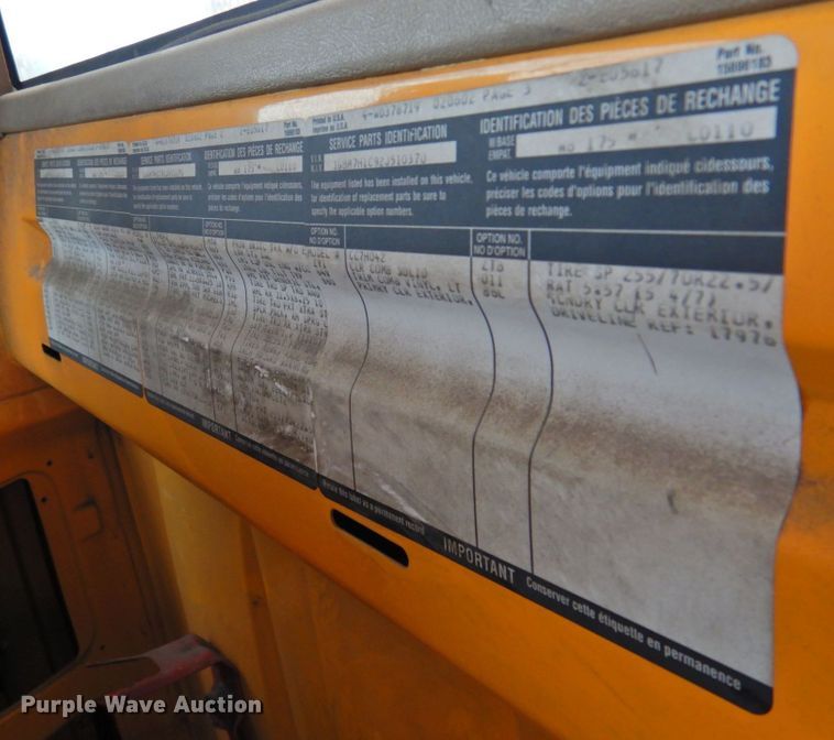 image for item DP4381 2002 Chevrolet C7500  bucket truck