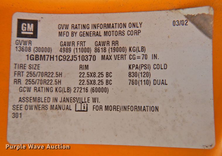 image for item DP4381 2002 Chevrolet C7500  bucket truck