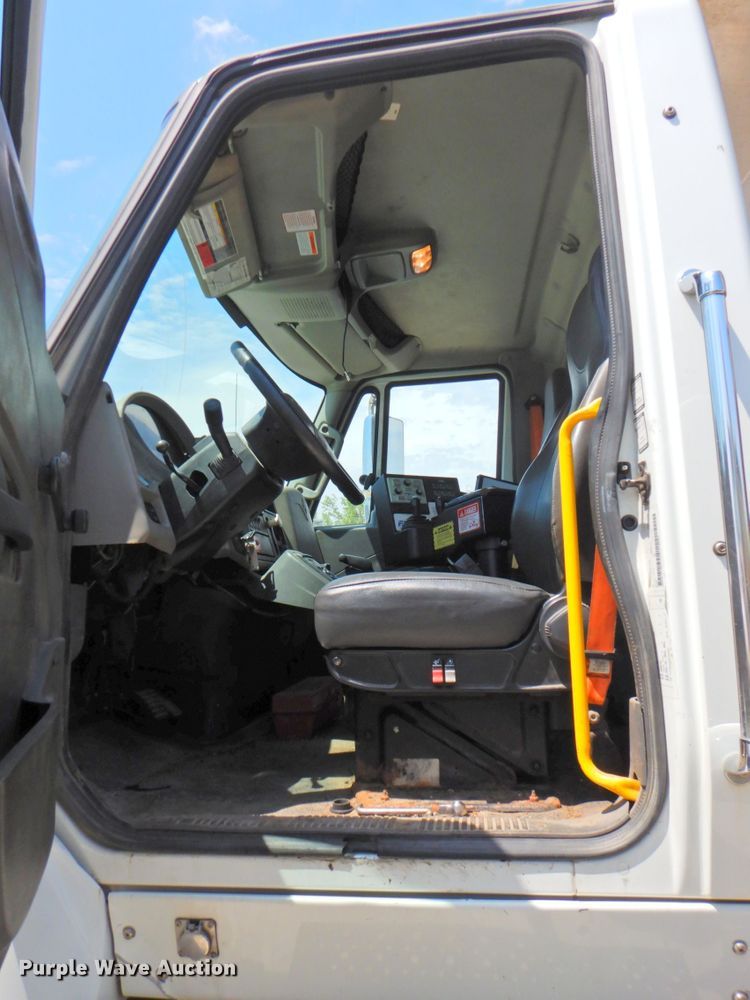 image for item DP4387 2011 International WorkStar 7400  dump truck