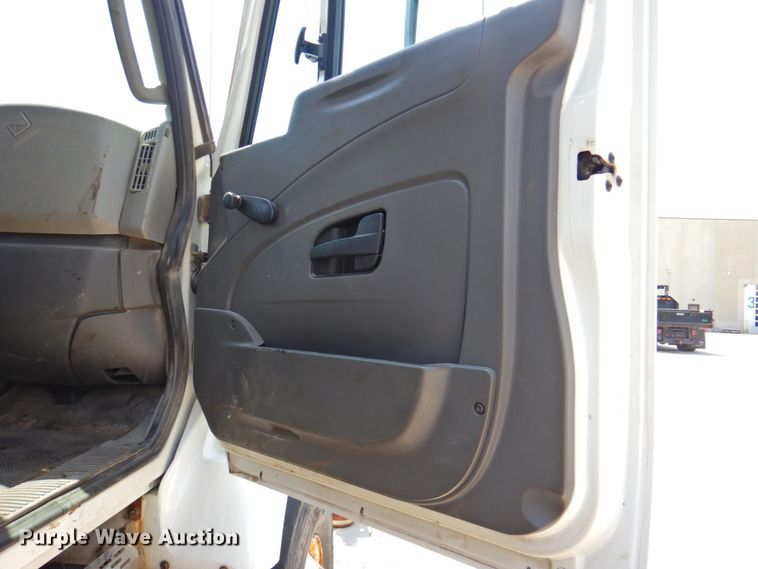 image for item DP4387 2011 International WorkStar 7400  dump truck