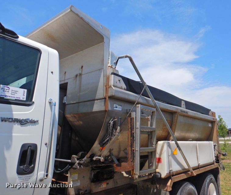 image for item DP4387 2011 International WorkStar 7400  dump truck