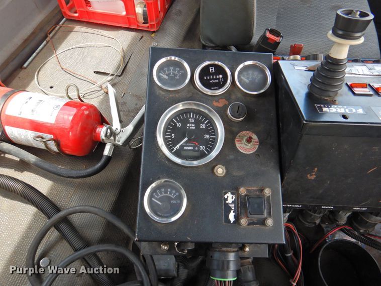 image for item DP4391 2004 GMC T7500 hook lift truck