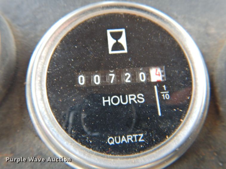 image for item DP4391 2004 GMC T7500 hook lift truck