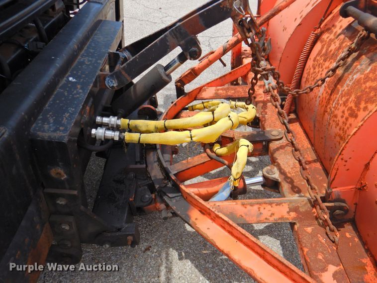 image for item DP4391 2004 GMC T7500 hook lift truck