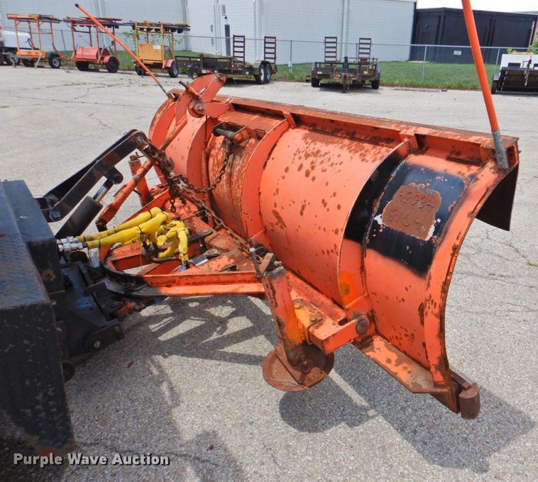 image for item DP4391 2004 GMC T7500 hook lift truck