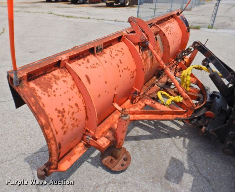 image for item DP4391 2004 GMC T7500 hook lift truck