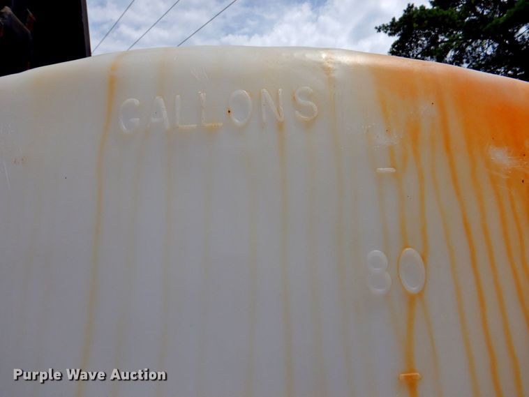 image for item DP4391 2004 GMC T7500 hook lift truck