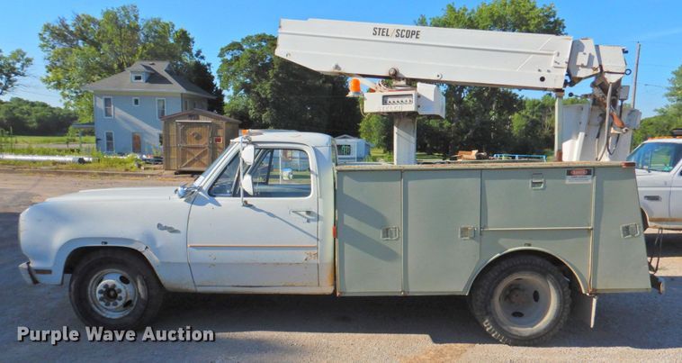 image for item DP4674 1979 Dodge D40  bucket truck