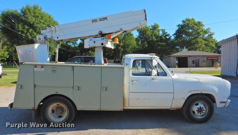 image for item DP4674 1979 Dodge D40  bucket truck