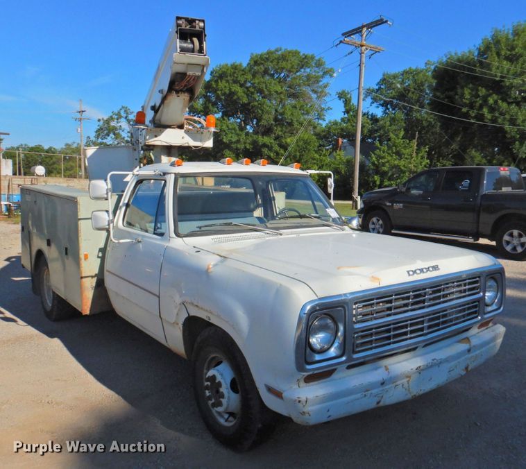image for item DP4674 1979 Dodge D40  bucket truck