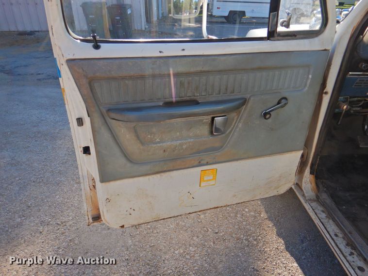 image for item DP4674 1979 Dodge D40  bucket truck