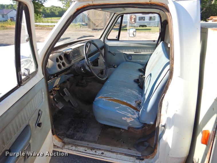 image for item DP4674 1979 Dodge D40  bucket truck