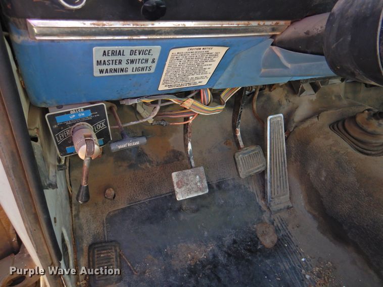 image for item DP4674 1979 Dodge D40  bucket truck