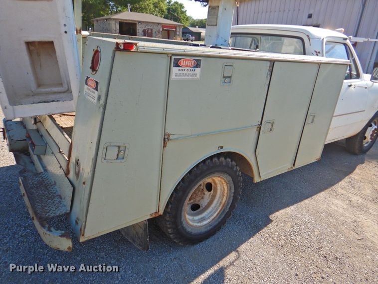 image for item DP4674 1979 Dodge D40  bucket truck