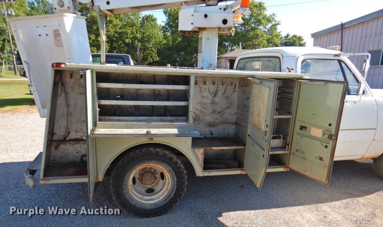 image for item DP4674 1979 Dodge D40  bucket truck