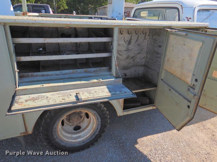 image for item DP4674 1979 Dodge D40  bucket truck