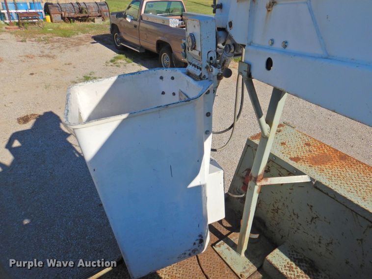 image for item DP4674 1979 Dodge D40  bucket truck