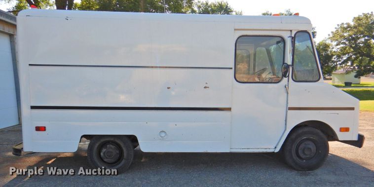 image for item DP4675 1976 Chevrolet  delivery truck