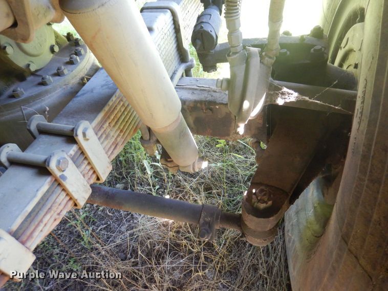 image for item DP5621 1984 Am General M936  tow truck