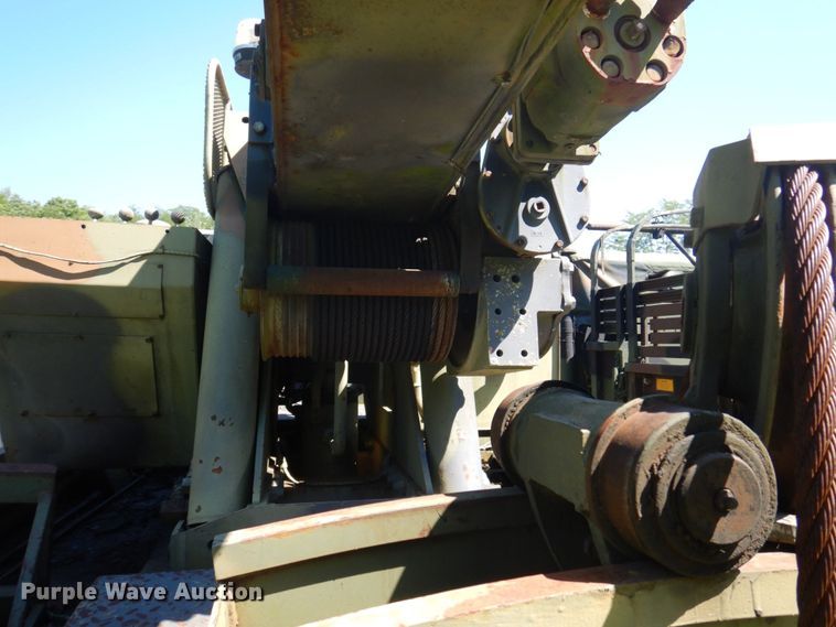 image for item DP5621 1984 Am General M936  tow truck