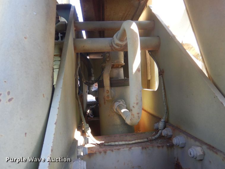 image for item DP5621 1984 Am General M936  tow truck