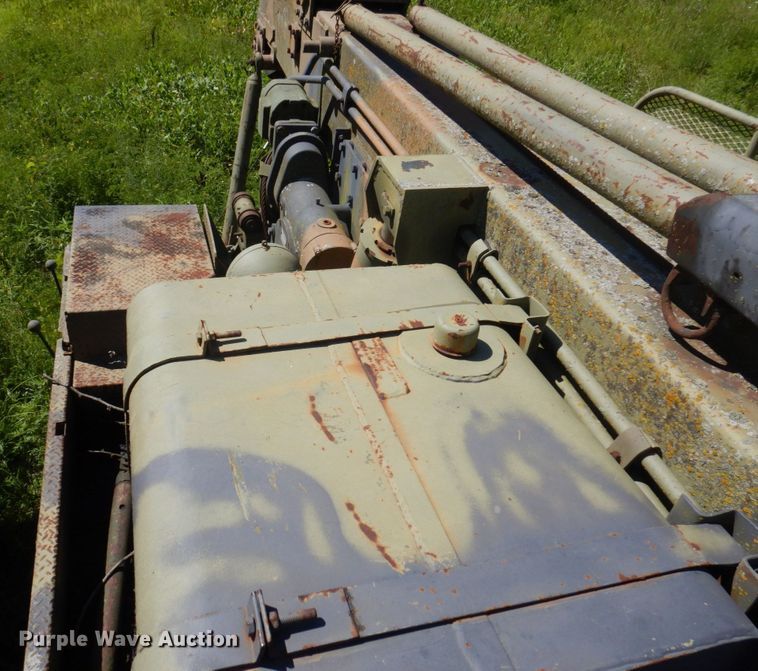 image for item DP5621 1984 Am General M936  tow truck