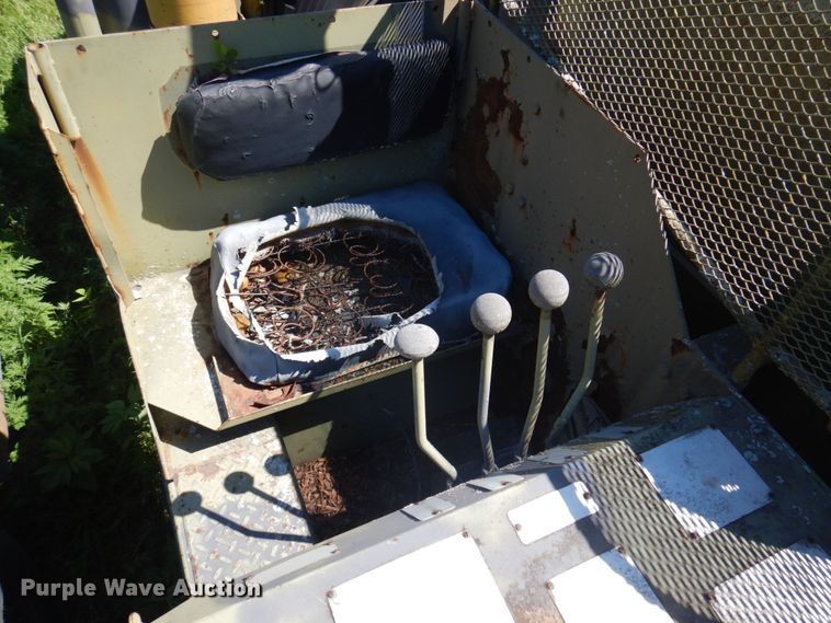 image for item DP5621 1984 Am General M936  tow truck