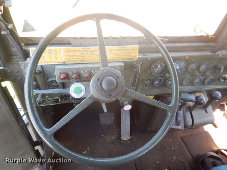 image for item DP5621 1984 Am General M936  tow truck