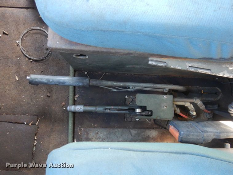 image for item DP5621 1984 Am General M936  tow truck