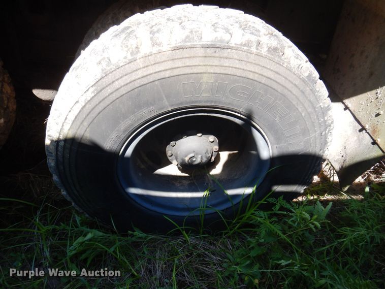 image for item DP5621 1984 Am General M936  tow truck