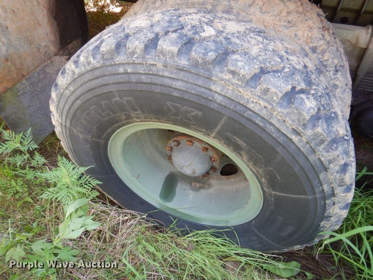 image for item DP5621 1984 Am General M936  tow truck