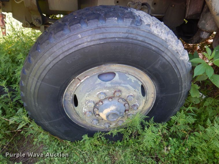 image for item DP5621 1984 Am General M936  tow truck