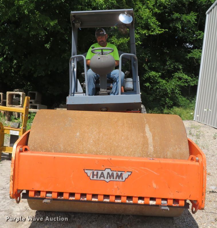 image for item DR0092 2006 Hamm 3307  single drum vibratory roller