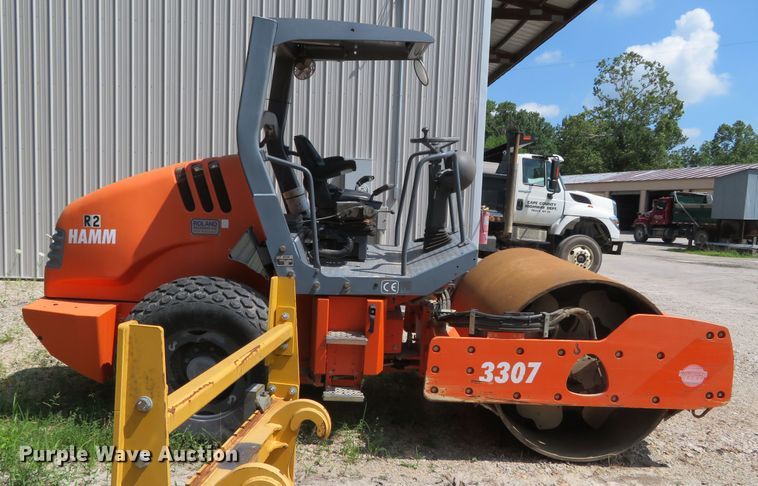 image for item DR0092 2006 Hamm 3307  single drum vibratory roller