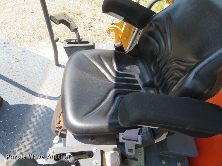 image for item DR0092 2006 Hamm 3307  single drum vibratory roller