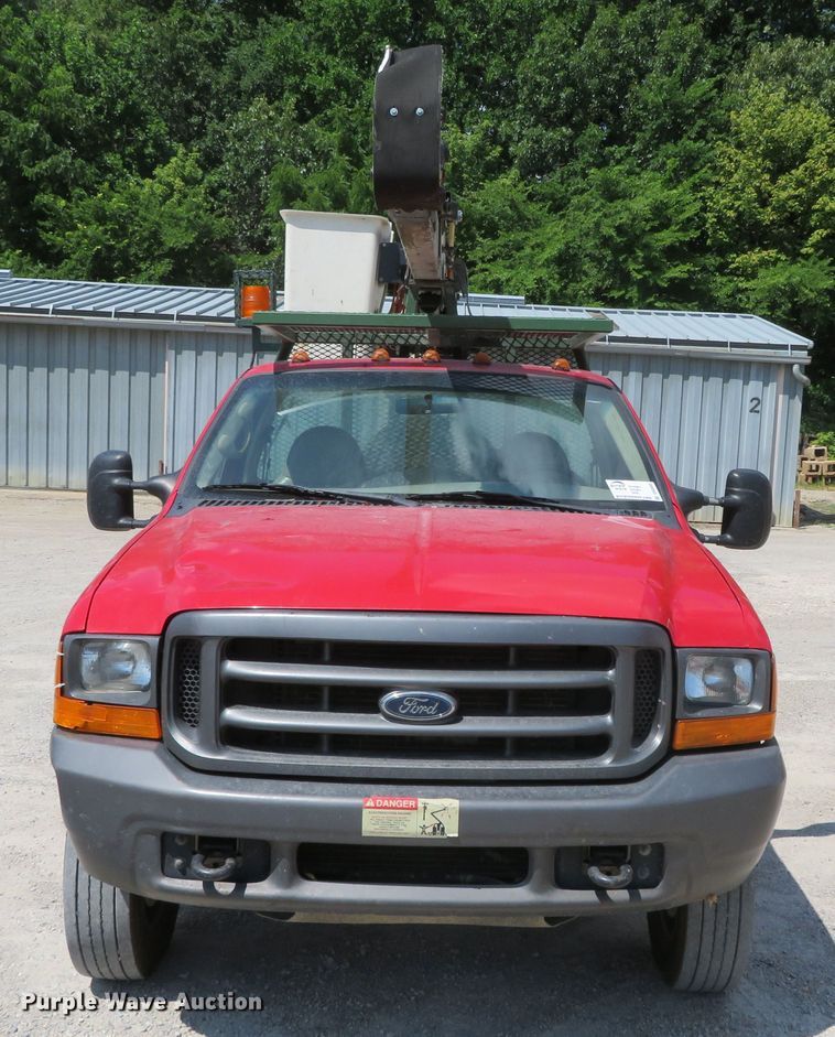 image for item DR0093 2000 Ford F550 Super Duty XL  bucket truck