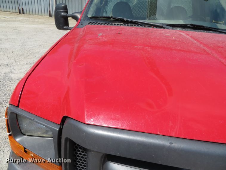 image for item DR0093 2000 Ford F550 Super Duty XL  bucket truck