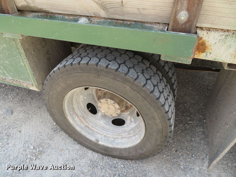 image for item DR0093 2000 Ford F550 Super Duty XL  bucket truck