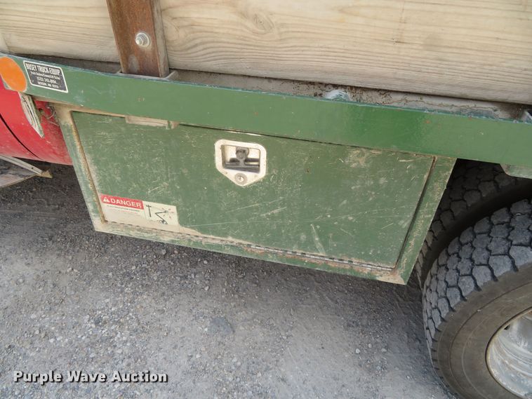 image for item DR0093 2000 Ford F550 Super Duty XL  bucket truck