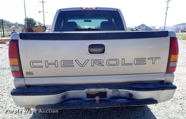 image for item DR0924 2002 Chevrolet Silverado 1500  Ext. Cab pickup truck