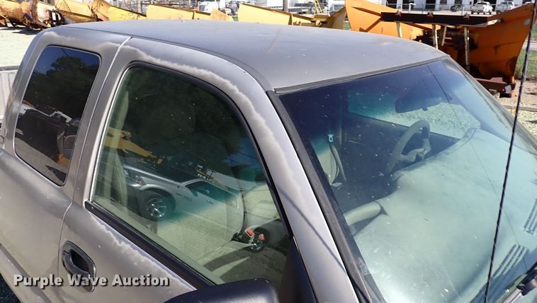 image for item DR0924 2002 Chevrolet Silverado 1500  Ext. Cab pickup truck
