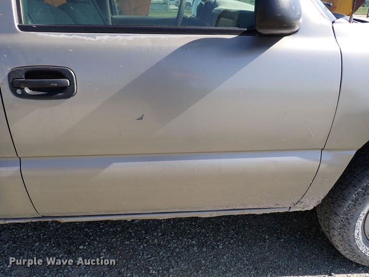 image for item DR0924 2002 Chevrolet Silverado 1500  Ext. Cab pickup truck