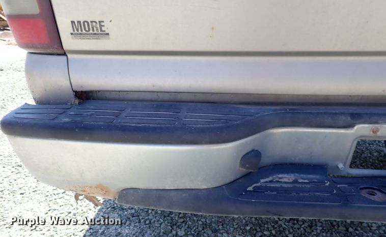 image for item DR0924 2002 Chevrolet Silverado 1500  Ext. Cab pickup truck